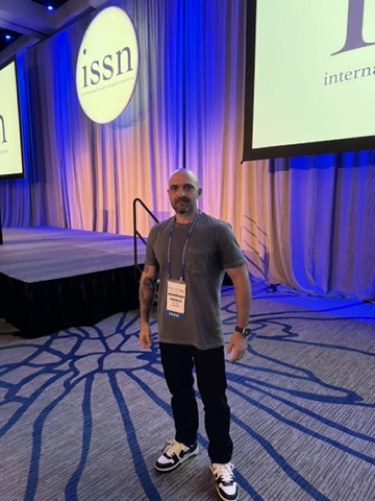 Rodrigo Abdala em congresso da ISSN.